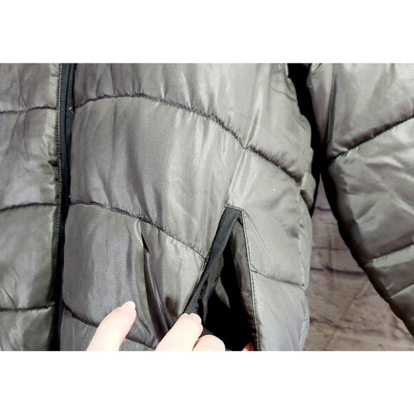 Old Navy Gray Silver Puffer Jacket Medium Hooded Lightweight Soft Cozy - Picture 2 of 6